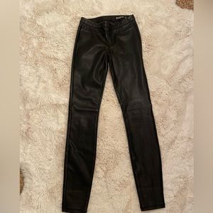 Blank NYC vegan skinny pull on pant size 24
